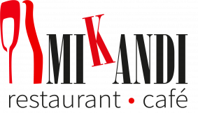 Logo MIKANDI Restaurant Café – weiß-roter Schriftzug auf schwarzem Hintergrund, mit angedeutetem roten Glas und Flasche, das K leicht nach oben versetzt.